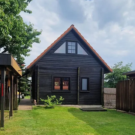 Holz-ferienhaus Mechelsdorf, Nahe Ostseebad Kuehlungsborn Lejlighed
